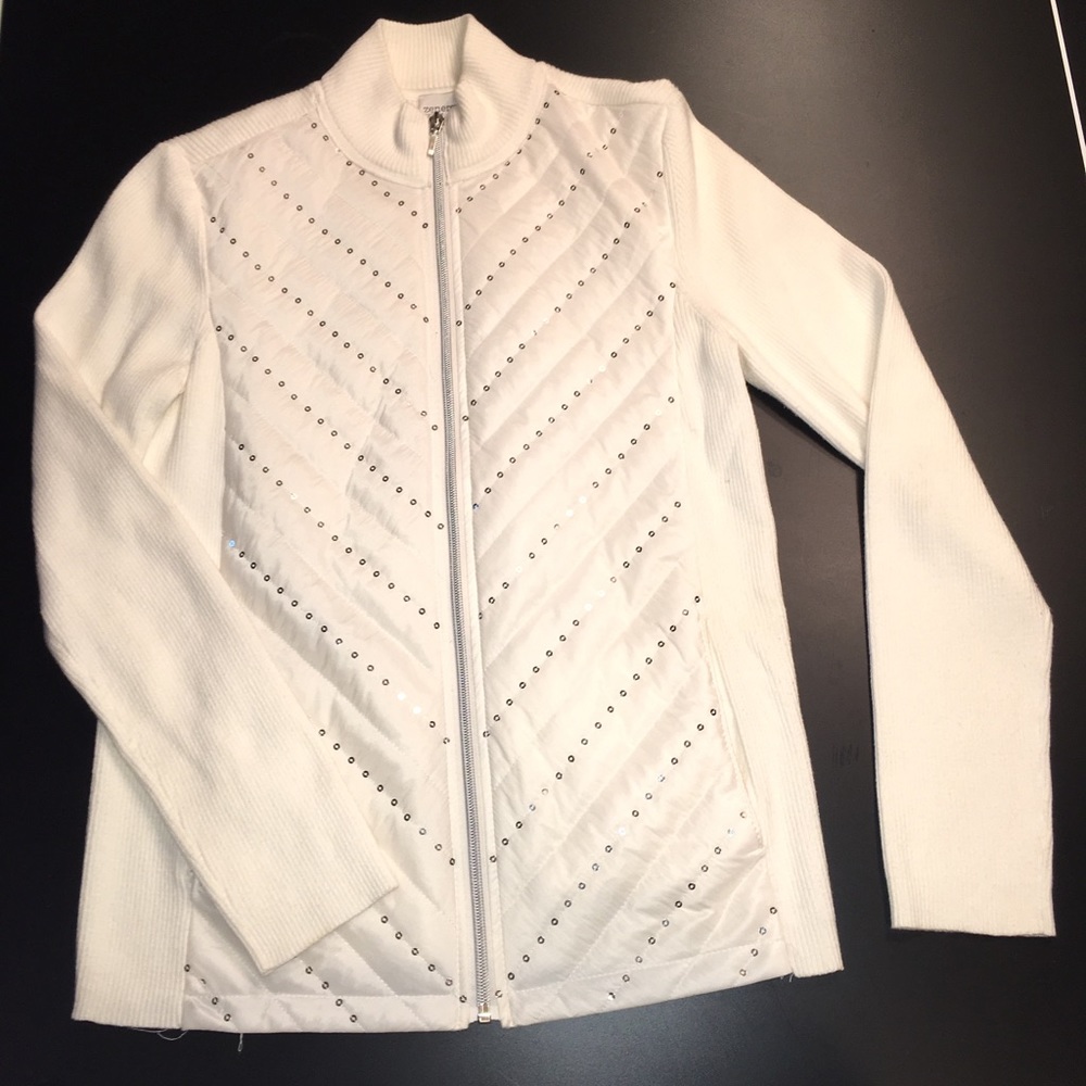 Women’s Zip up Sweater